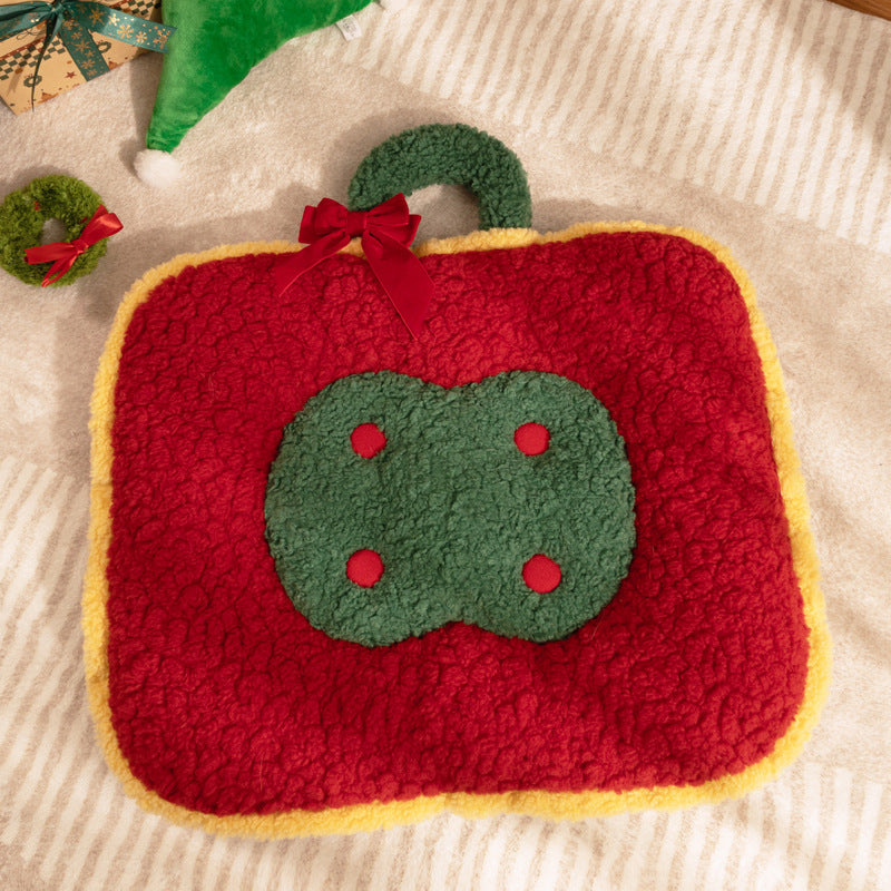 Christmas Pet Beds & Lounge Mats